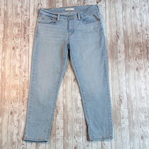 Levi's Womens Boyfriend Jeans Lightwash sz 29 L27 Ankle Mid Rise Casual Everyday